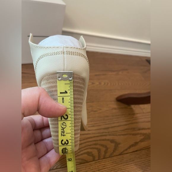 Dolce Vita Shelby Ivory Western Rodeo Bohemian Ankle Booties New in Box - Picture 13 of 13